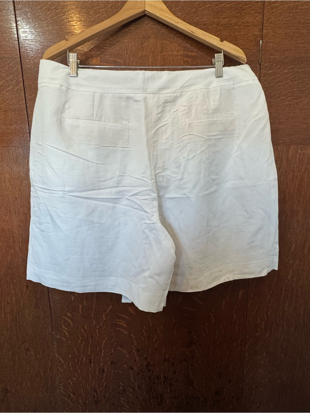 Lafayette 148 New York White Tie-Front Bermuda Shorts - Picture 2 of 5